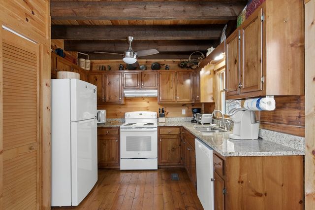 304 Ridge Circle, Blue Ridge, GA 30513