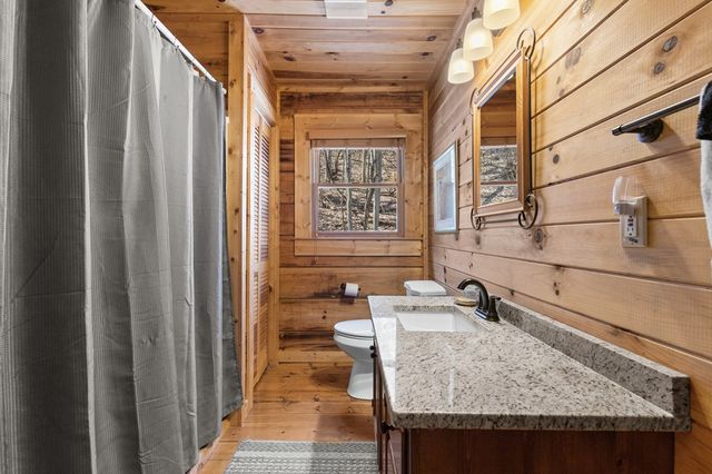 304 Ridge Circle, Blue Ridge, GA 30513