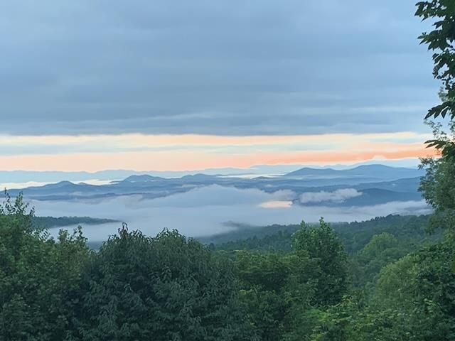 304 Ridge Circle, Blue Ridge, GA 30513