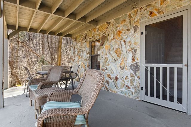 304 Ridge Circle, Blue Ridge, GA 30513