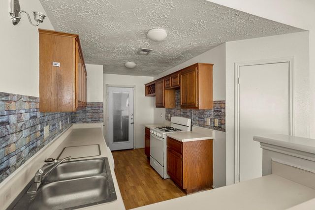 12007 Mountain Ridge, Houston, TX 77043