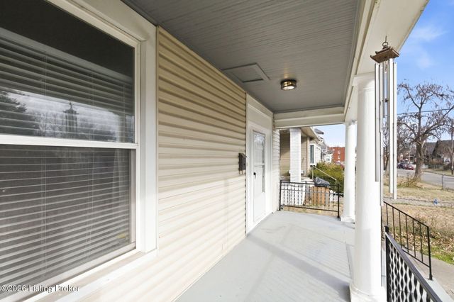 626 S 40th St, Louisville, KY 40211