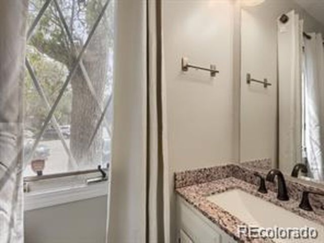 1228 S Idalia St, Aurora, CO 80017