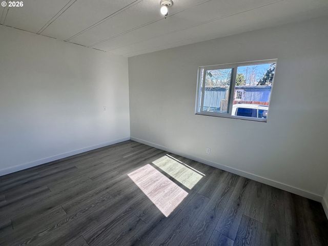 4475 DAISY St, Springfield, OR 97478