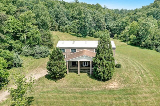 2446 DEER RUN RD, Ferrum, VA 24088