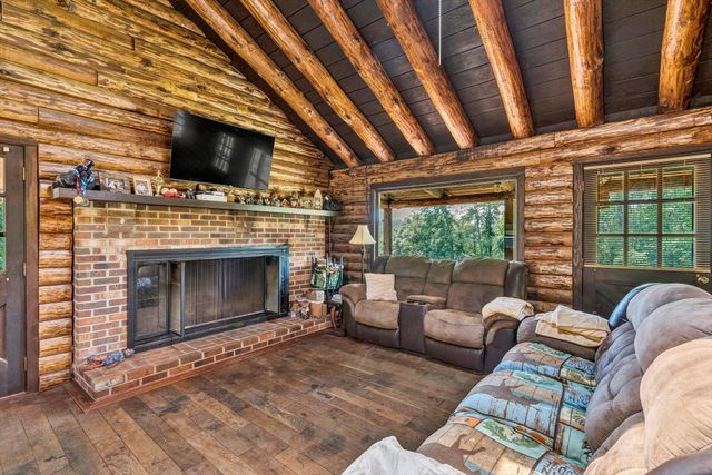 2446 DEER RUN RD, Ferrum, VA 24088