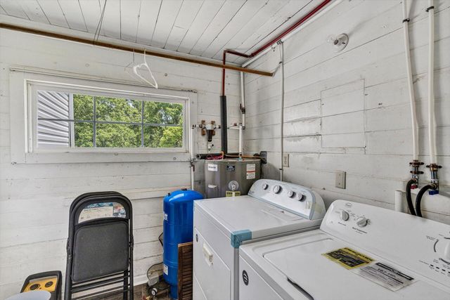 2446 DEER RUN RD, Ferrum, VA 24088