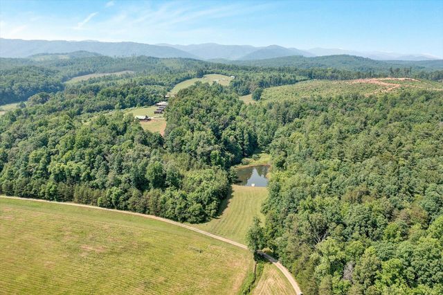 2446 DEER RUN RD, Ferrum, VA 24088