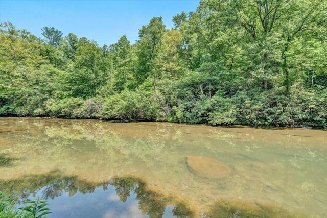 2446 DEER RUN RD, Ferrum, VA 24088