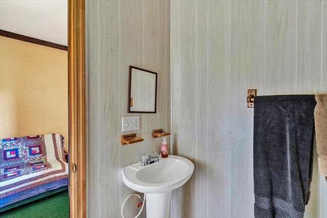 2446 DEER RUN RD, Ferrum, VA 24088