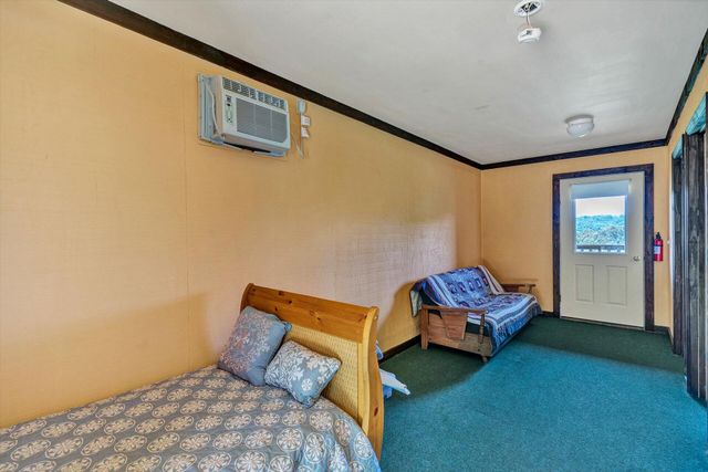 2446 DEER RUN RD, Ferrum, VA 24088