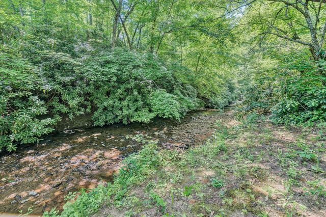 2446 DEER RUN RD, Ferrum, VA 24088