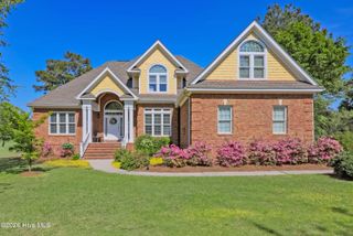 136 Pilot House Drive, Wallace, NC 28466