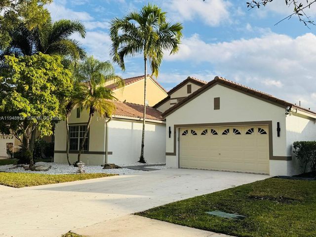 189 Cameron Dr, Weston, FL 33326