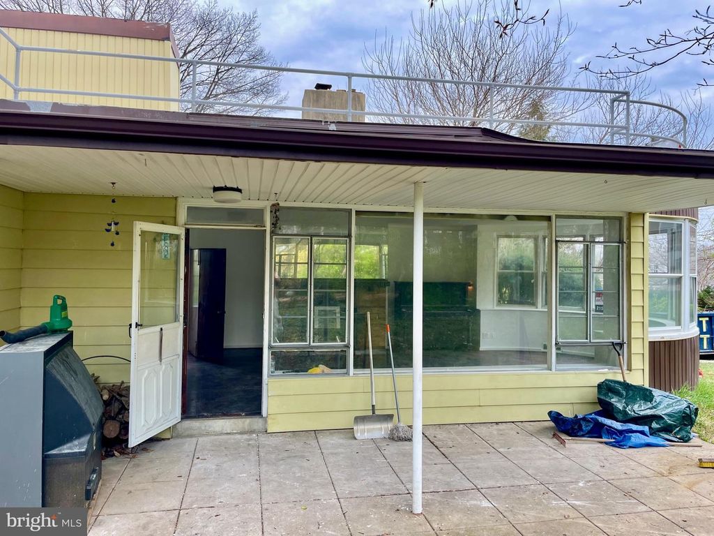 119 ROBBINS AVE, Jenkintown, PA 19046