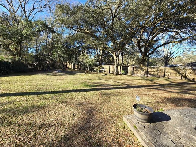 9275 Cottage Park N Drive, Mobile, AL 36695