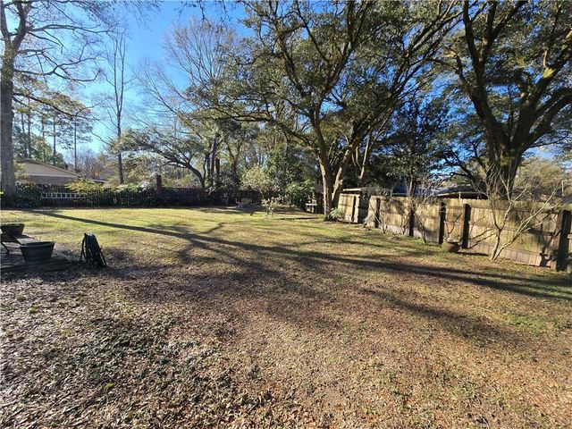 9275 Cottage Park N Drive, Mobile, AL 36695