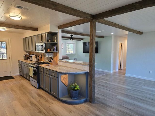 9275 Cottage Park N Drive, Mobile, AL 36695