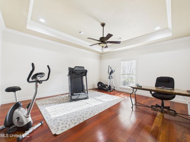 7414 Fountainbleau Road, Ocean Springs, MS 39564