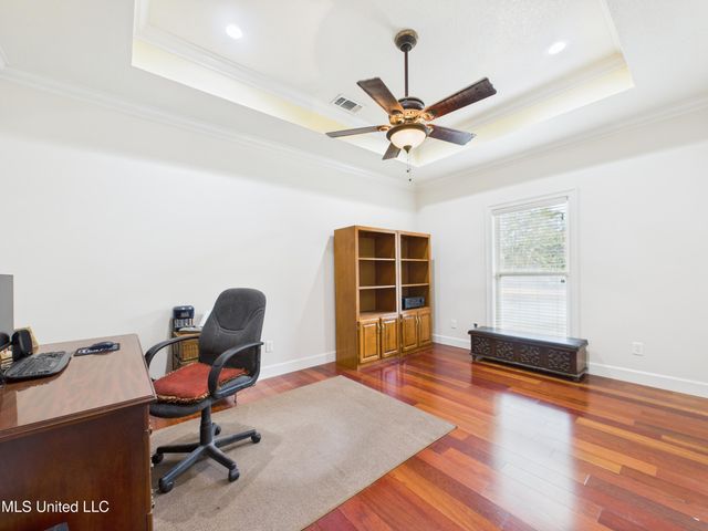 7414 Fountainbleau Road, Ocean Springs, MS 39564