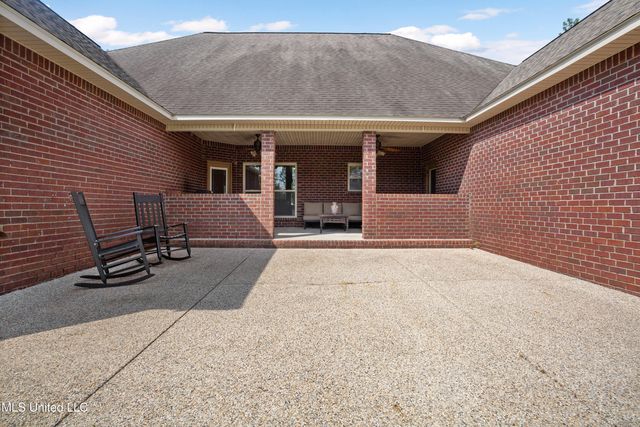7414 Fountainbleau Road, Ocean Springs, MS 39564