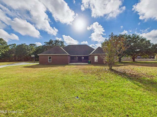 7414 Fountainbleau Road, Ocean Springs, MS 39564