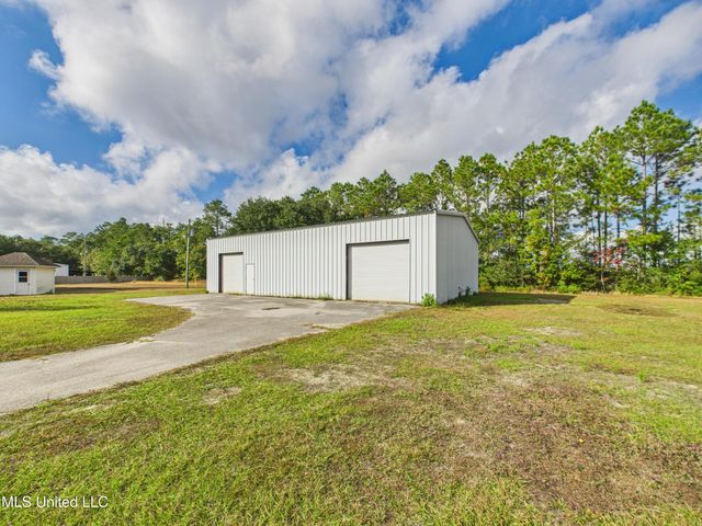 7414 Fountainbleau Road, Ocean Springs, MS 39564