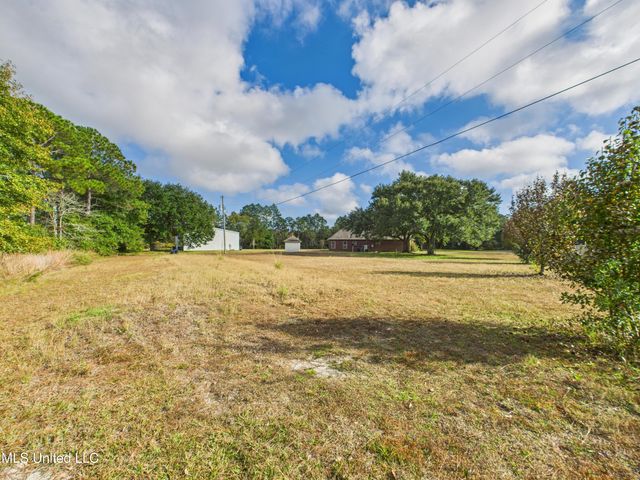 7414 Fountainbleau Road, Ocean Springs, MS 39564