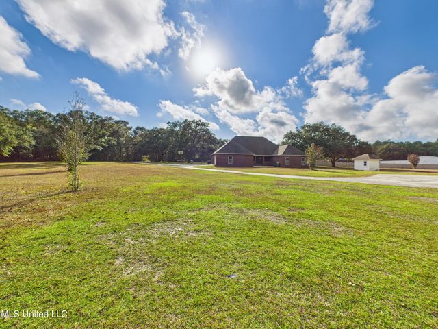 7414 Fountainbleau Road, Ocean Springs, MS 39564