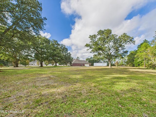 7414 Fountainbleau Road, Ocean Springs, MS 39564