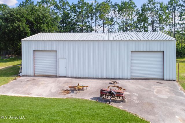 7414 Fountainbleau Road, Ocean Springs, MS 39564