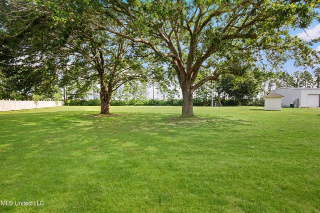 7414 Fountainbleau Road, Ocean Springs, MS 39564