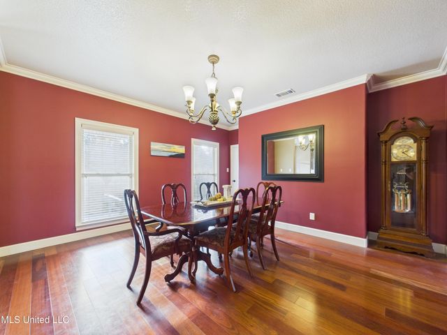 7414 Fountainbleau Road, Ocean Springs, MS 39564