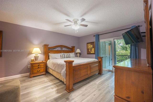 4000 Crystal Lake Dr 114, Deerfield Beach, FL 33064