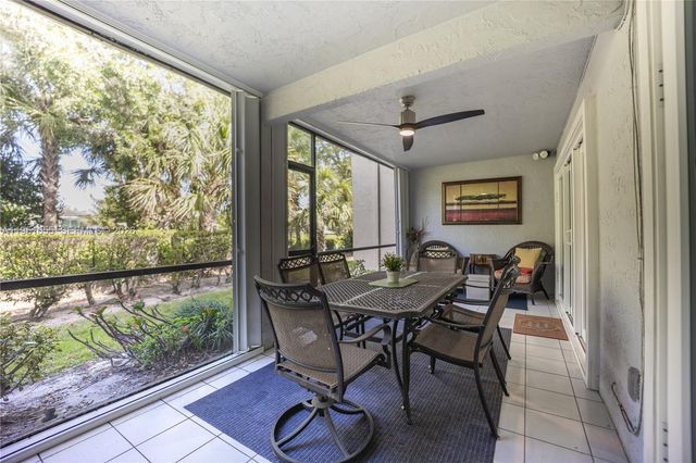4000 Crystal Lake Dr 114, Deerfield Beach, FL 33064