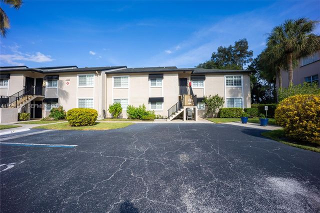 4000 Crystal Lake Dr 114, Deerfield Beach, FL 33064