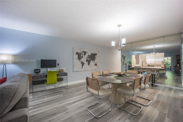 4000 Crystal Lake Dr 114, Deerfield Beach, FL 33064