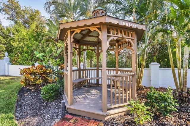 18 GOLF VIEW DRIVE, Englewood, FL 34223