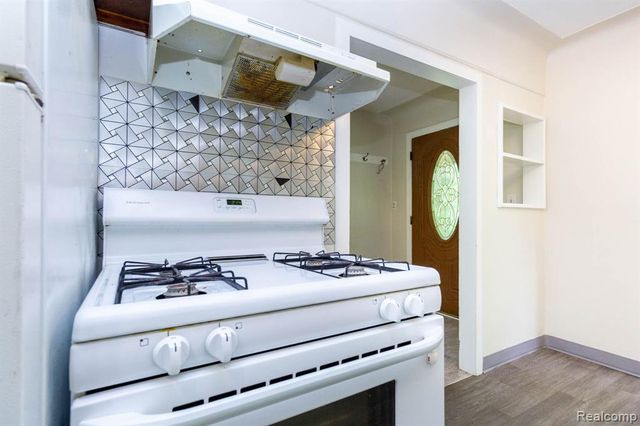 33627 Bock Street, Garden City, MI 48135
