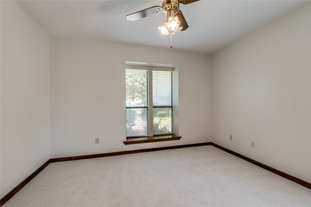 510 Dunn Court, Grapevine, TX 76051