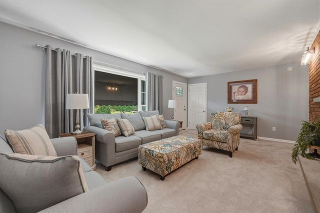 502 Forest Road, Huntington, WV 25705