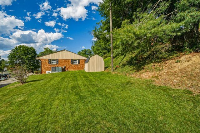 502 Forest Road, Huntington, WV 25705