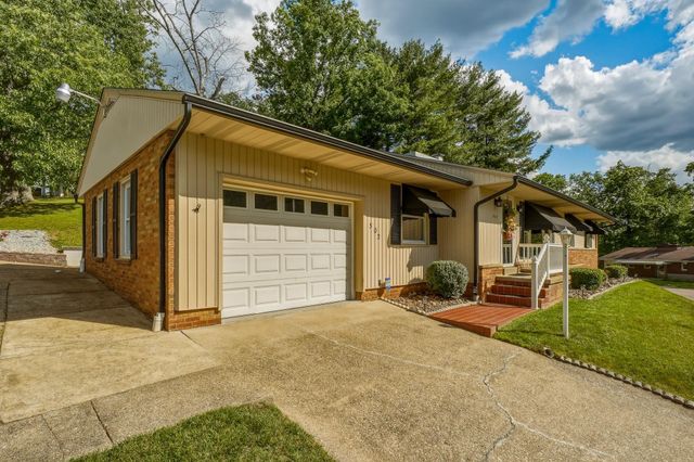 502 Forest Road, Huntington, WV 25705