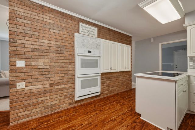 502 Forest Road, Huntington, WV 25705