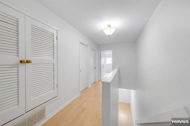 207 Pond Terrace 4D, Twp Of Washington, NJ 07676