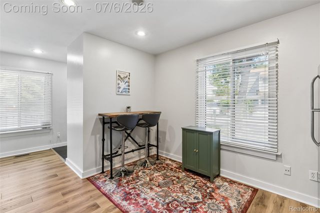 9597 Harbour Cove Court 105, Ypsilanti Charter Township, MI 48197