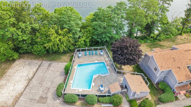 9597 Harbour Cove Court 105, Ypsilanti Charter Township, MI 48197