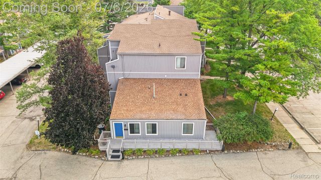 9597 Harbour Cove Court 105, Ypsilanti Charter Township, MI 48197