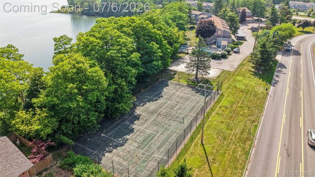 9597 Harbour Cove Court 105, Ypsilanti Charter Township, MI 48197