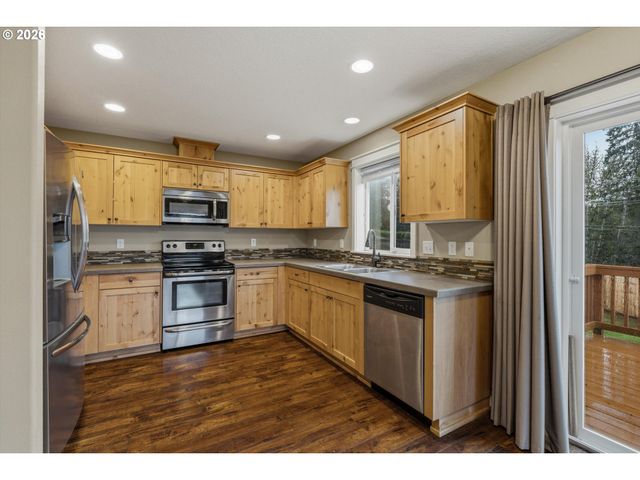 881 LIMELIGHT Ave Nw, Salem, OR 97304